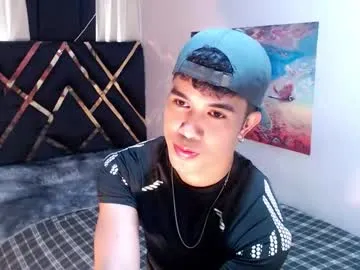 asiancum_peter on Chaturbate 