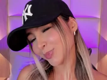 bella1207 on Chaturbate 