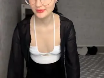 eleniswackhammer on Chaturbate 