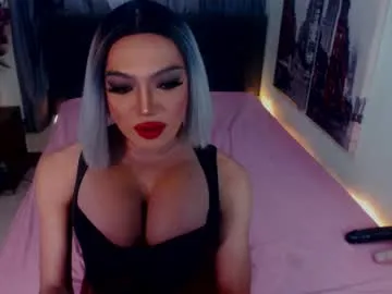 emeraldshemales on Chaturbate 