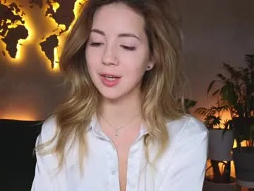 emmi_rosee on Chaturbate 