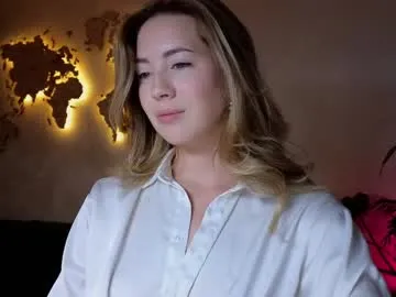 emmi_rosee on Chaturbate 