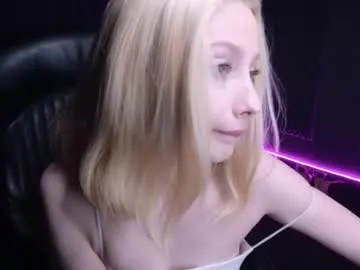 fluffy_cloude on Chaturbate 