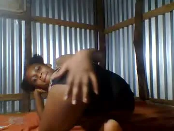 littleyanah on Chaturbate 