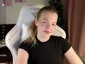 maya_blonde18 on Chaturbate 