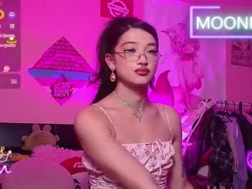 moonfiredance on Chaturbate 