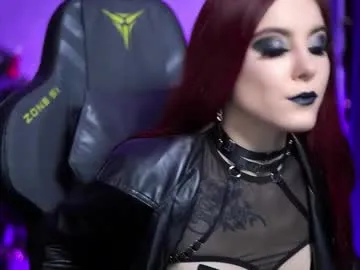 nelle_ on Chaturbate 