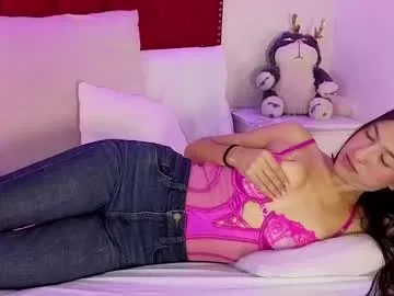 sara_collinss__ on Chaturbate 