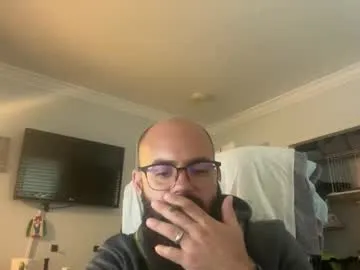 uncutbeard129840 on Chaturbate 