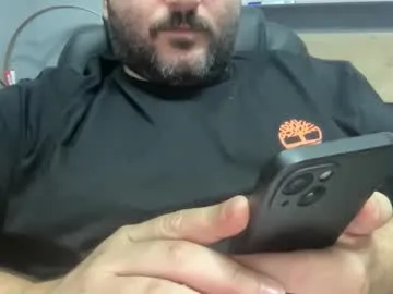 uncutdude321 on Chaturbate 