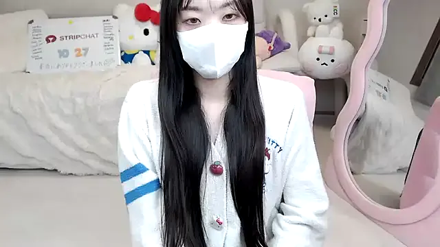 -momoo- on StripChat 