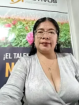 __valentina18 on StripChat 