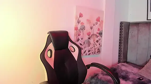 Alaia_Carter on StripChat 