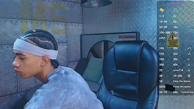 AlanCutee on StripChat 