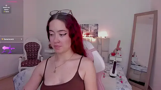 Amaraa_couper1 on StripChat 