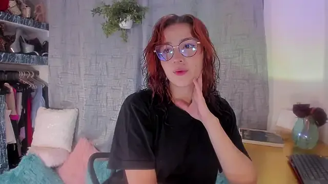 AmaruBloom on StripChat 