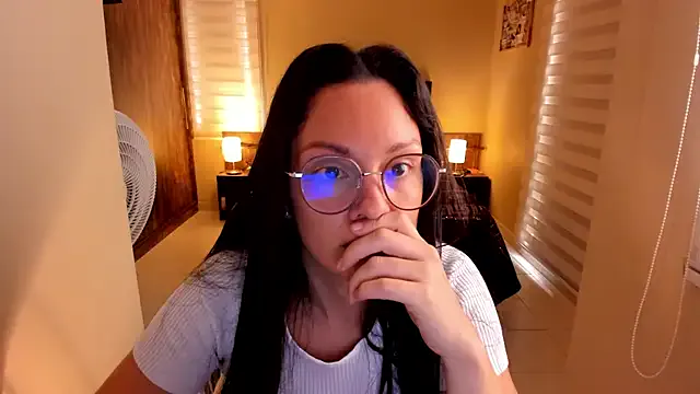 anabel_025 on StripChat 