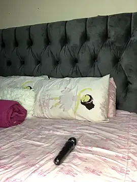 Anaelle24 on StripChat 