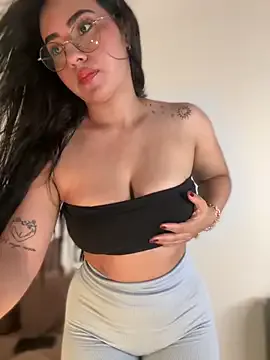 anniesweet02 on StripChat 
