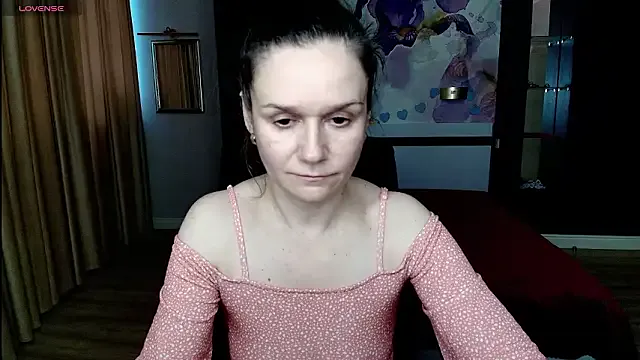 AriaGray on StripChat 