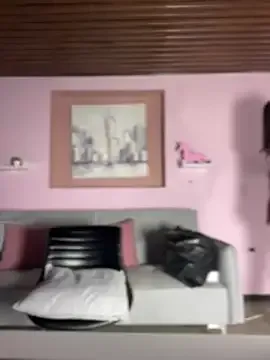 ArianaDominguezPink_