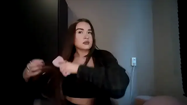 avajade on StripChat 