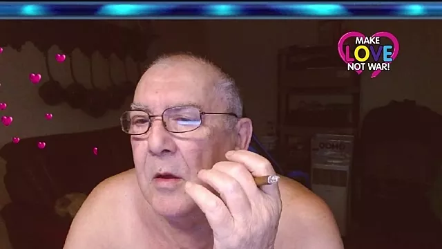 bebitzu on StripChat 