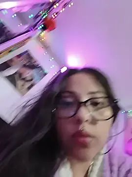 Bella-Gema on StripChat 