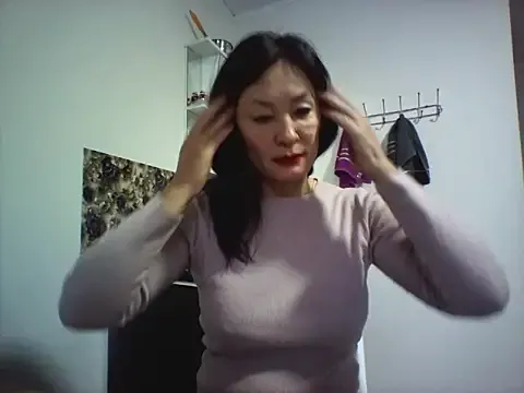 bella2322 on StripChat 