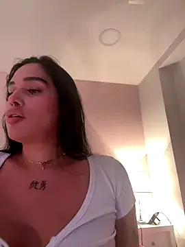 Bella__Wood on StripChat 