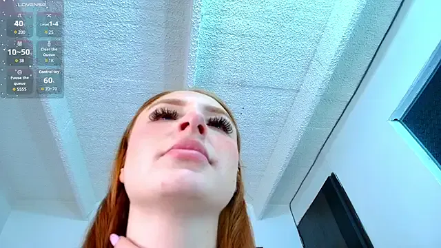 Bennuluspeach_ on StripChat 