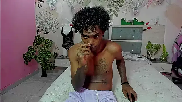 bigblackhotx1 on StripChat 