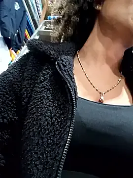 BiiancaEstradaa on StripChat 