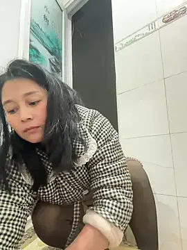 buusoom on StripChat 