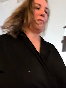 Canadian_BBW on StripChat 