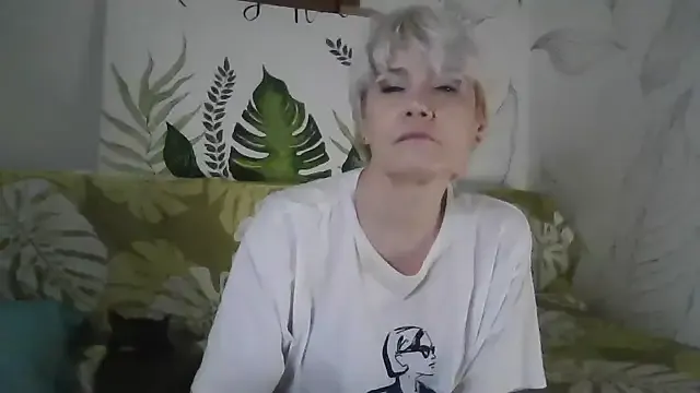 Catty_Lady on StripChat 