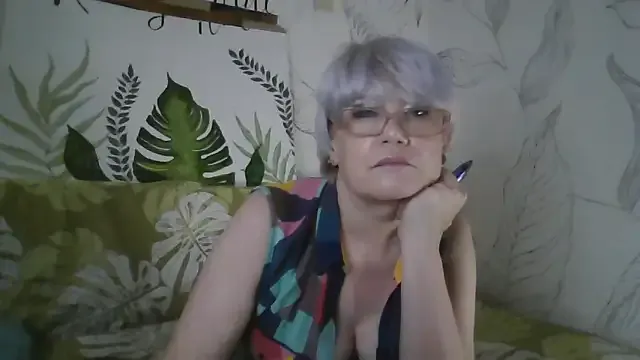 Catty_Lady on StripChat 