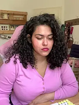 Curvydesifromgermany