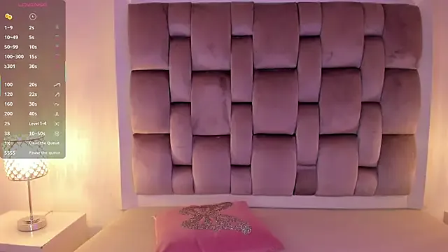 Dannika07 on StripChat 