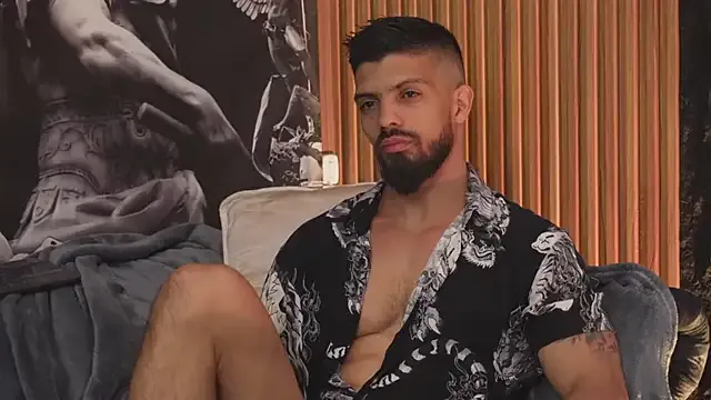 DannSaenz on StripChat 