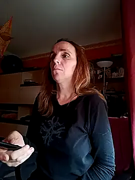 Dettybitch40 on StripChat 