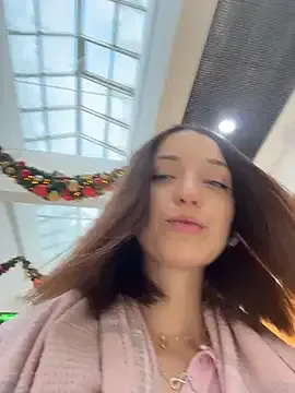 DollyTall on StripChat 