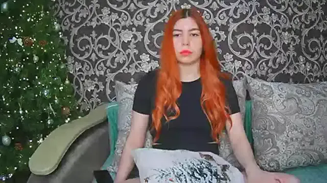 ElllaNuar on StripChat 