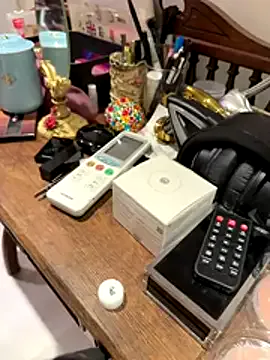 Etherealcat33 on StripChat 