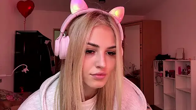 Evva_mayy on StripChat 