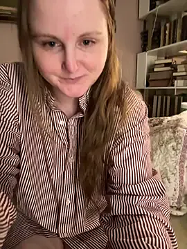 GingerSnap33 on StripChat 