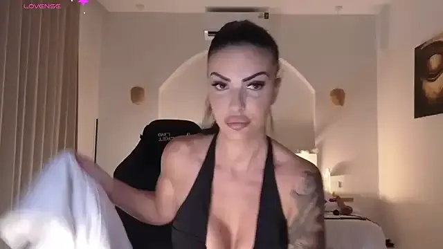 Helena_Karel on StripChat 