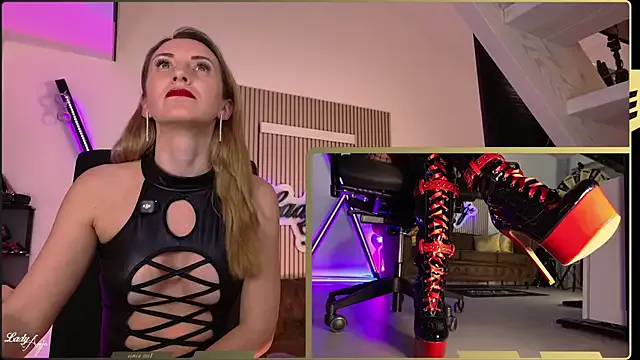 HerrinAnja on StripChat 