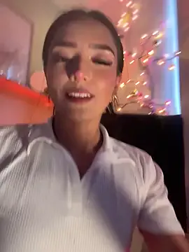 im-isabella on StripChat 