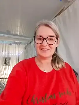 irinamaux on StripChat 